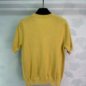 Yellow knitted short-sleeved T-shirt